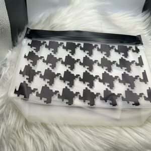 Thirty-one Stylish Black and White Storage Pouch